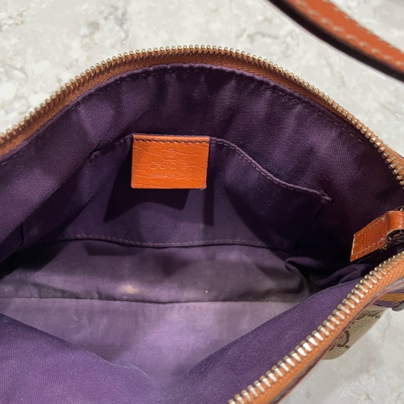 Small Gucci Purse - Picture 3 of 3